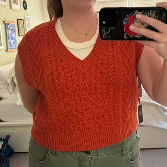 Aritzia Women's Orange and Red Jumper - Picture 3 of 3